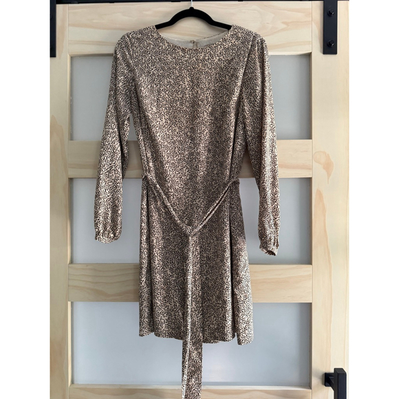 H&M Dresses & Skirts - H&M Beige & Black Animal Print Dress Size 8